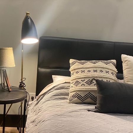 Private Room & Private Bathroom In Le Plateau 몬트리올 외부 사진