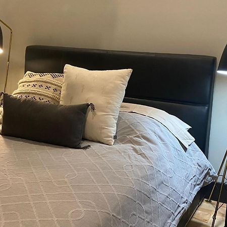 Private Room & Private Bathroom In Le Plateau 몬트리올 외부 사진