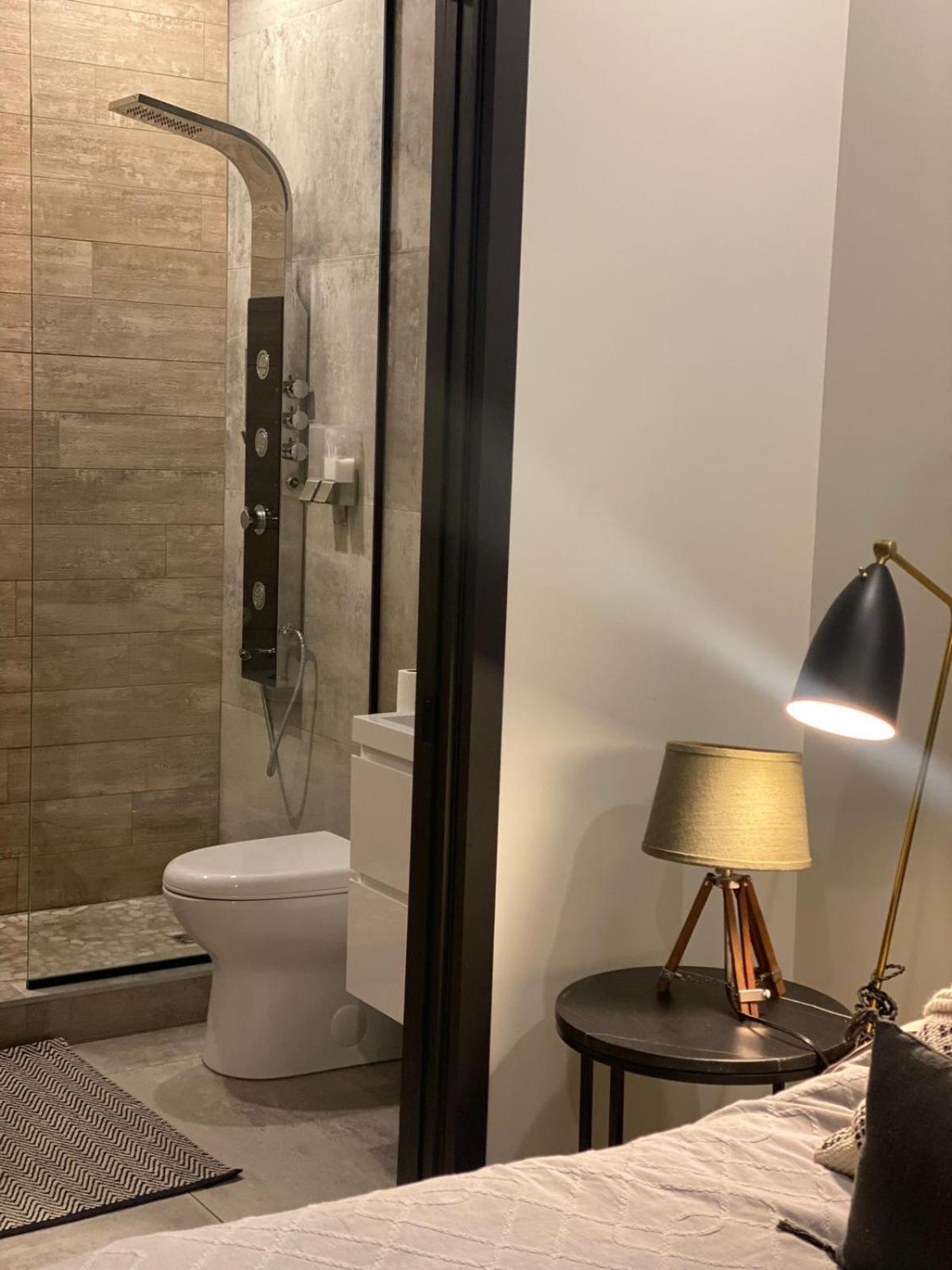 Private Room & Private Bathroom In Le Plateau 몬트리올 외부 사진