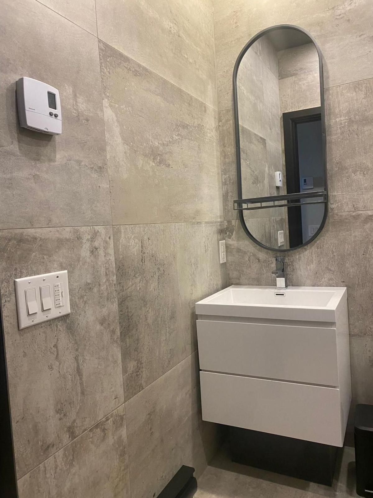 Private Room & Private Bathroom In Le Plateau 몬트리올 외부 사진